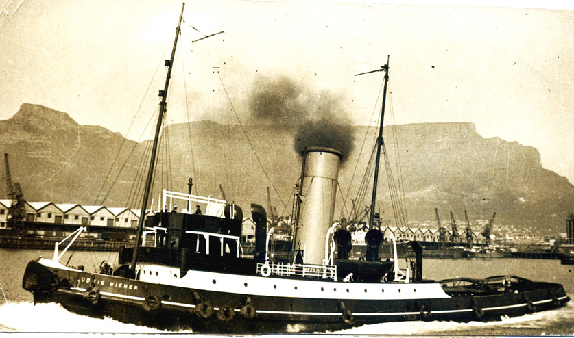 Photograph : Brian Ingpen/George Young Collection